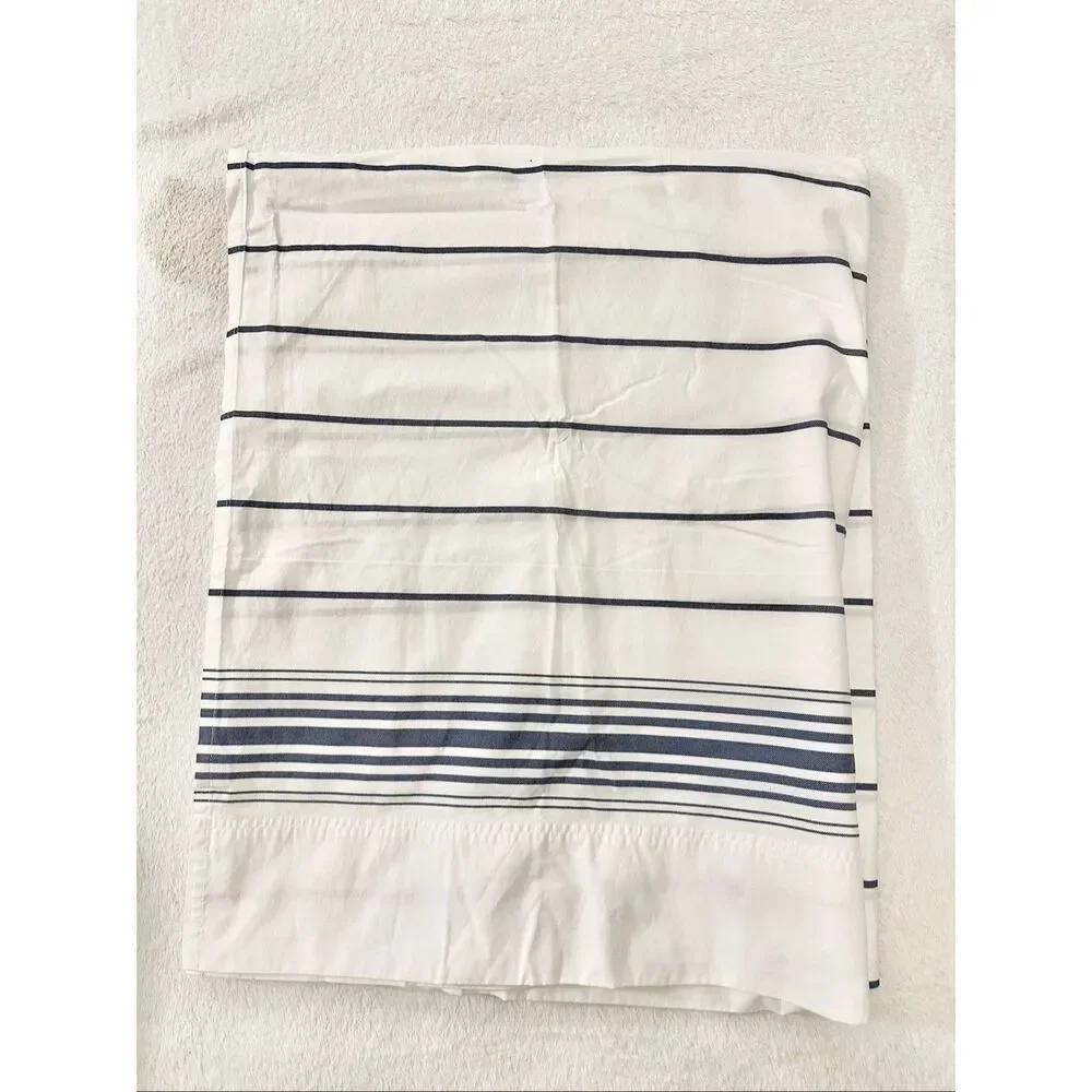 Tommy Hilfiger blue and white stripe bedsheet - full bed size